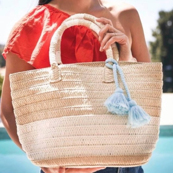 Altru Handbags - NEW Altru Straw Cream & Tan Cruise Tote with Blue Tassel